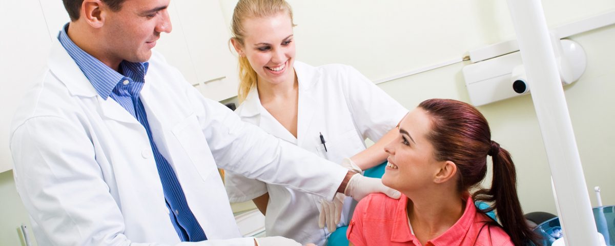 Οι 10 ερωτήσεις προς τον οδοντίατρο που οδηγούν στην σωστή οδοντιατρική λύση.